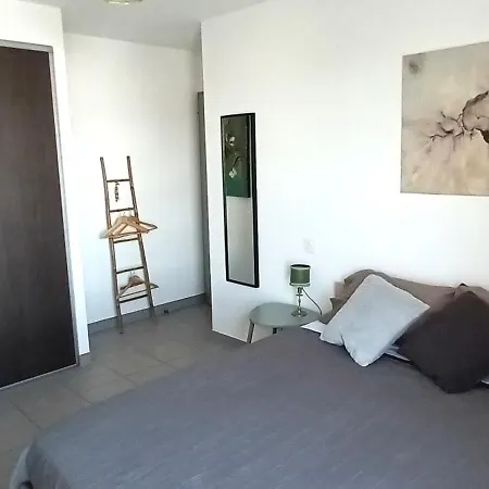 La Rochelle * Ангулен-сюр-Мер